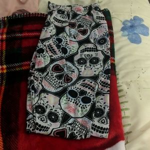 Skull leggings worn a few times